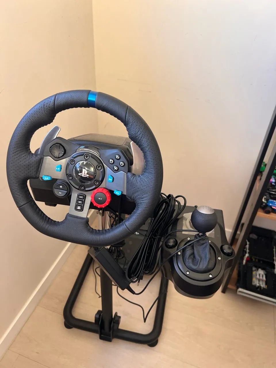 VOLANTE LOGITECH G29 COMPLETO (CÂMBIO MANUAL E SUPORTE)
