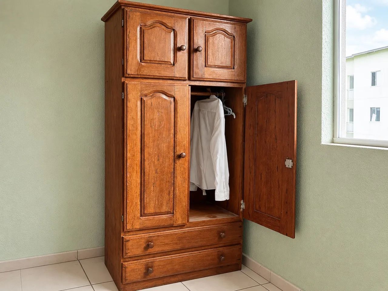 Guarda-roupa em Angelim Pedra