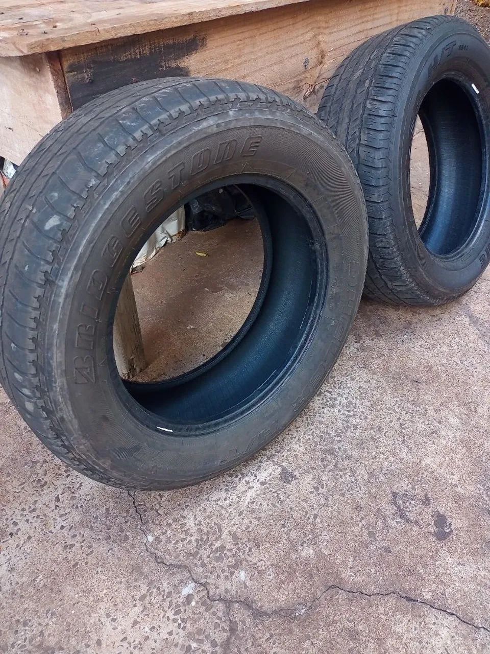 Vendo 4 pneus menos de meia vida aro 18  - Foto 4