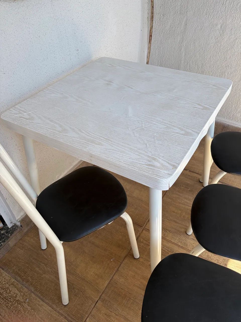 Mesa com 4 cadeiras  - Foto 4