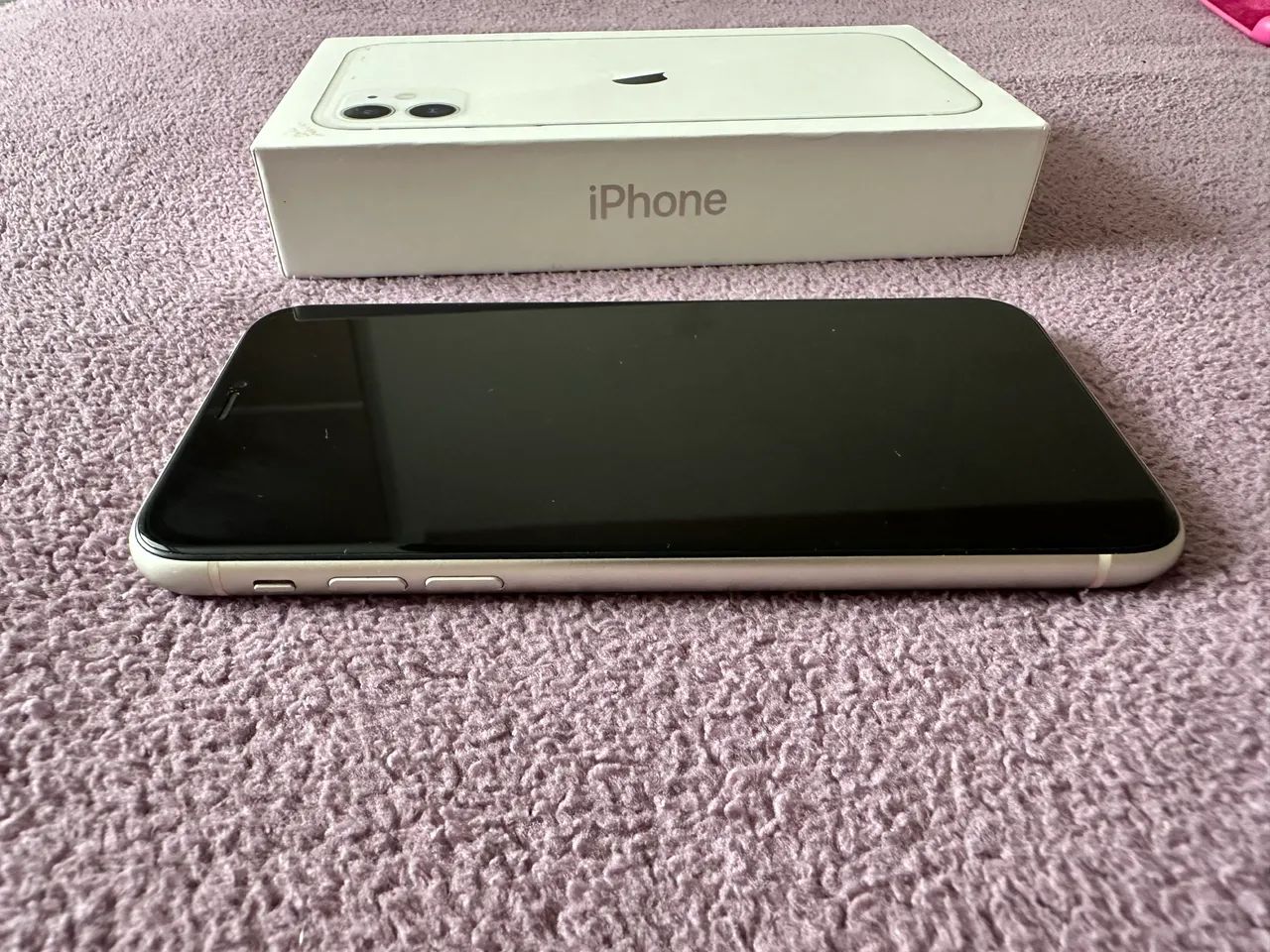 iPhone 11, branco, 64GB