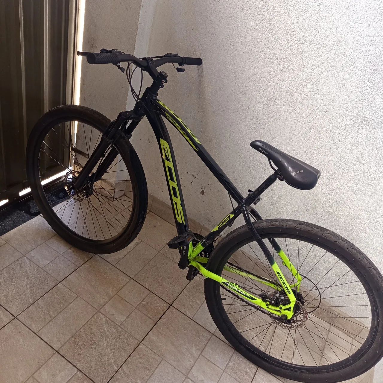 Bicicleta aro 26 