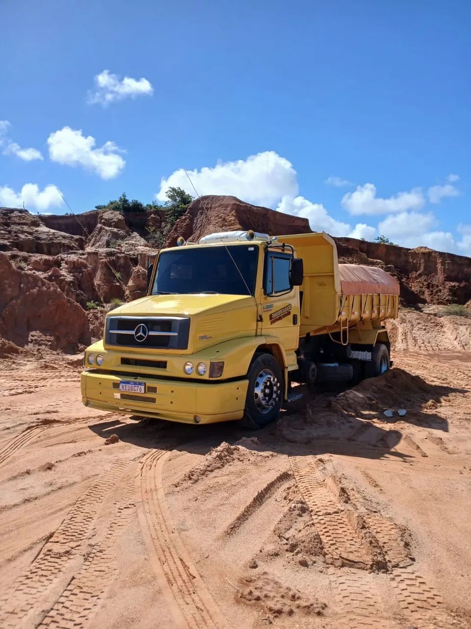 Vendo caçamba 1620