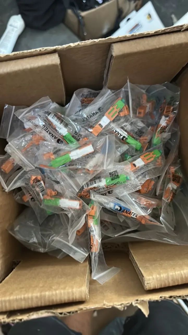 Vende-se conector novo