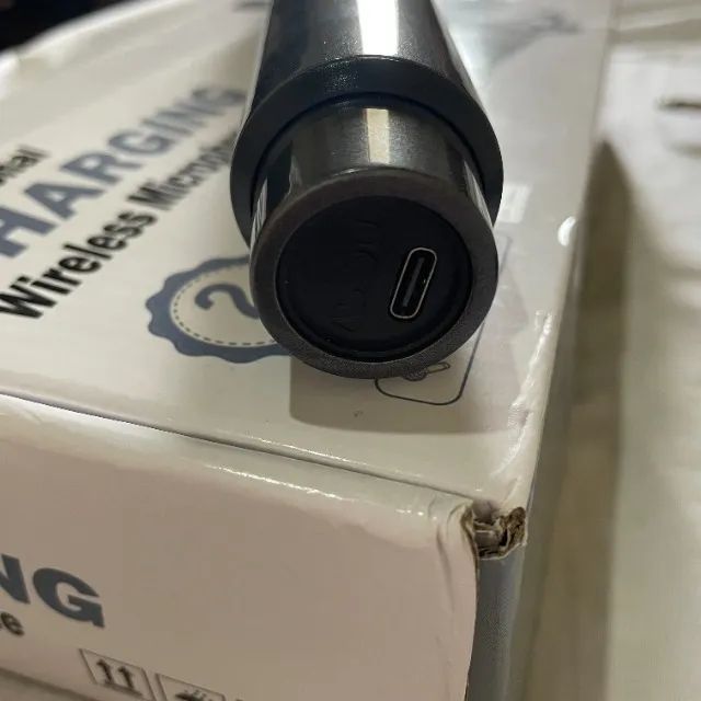 Microfone dinâmico sem fio recarregável - Foto 2