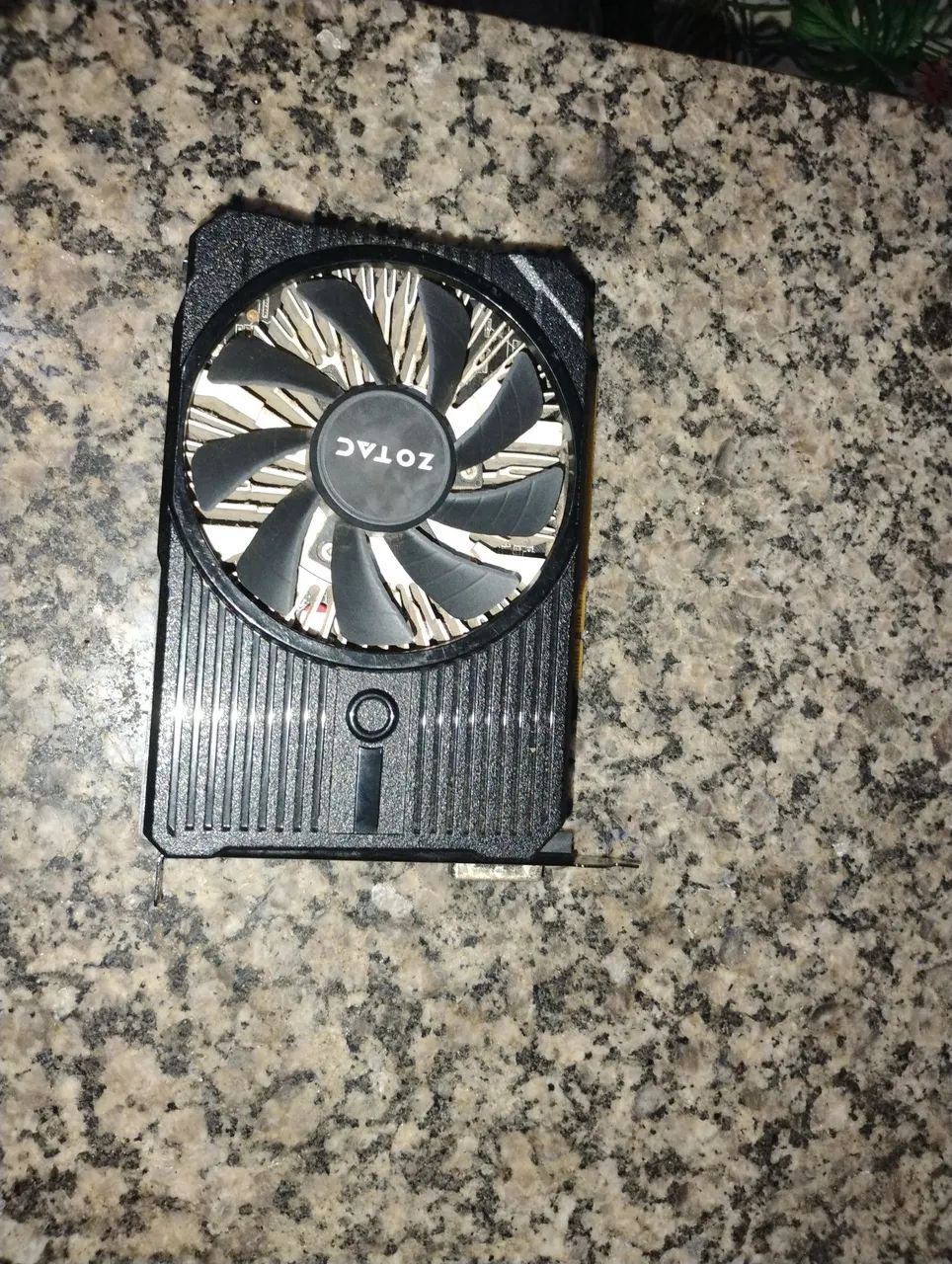 GTX 1050 com defeito 