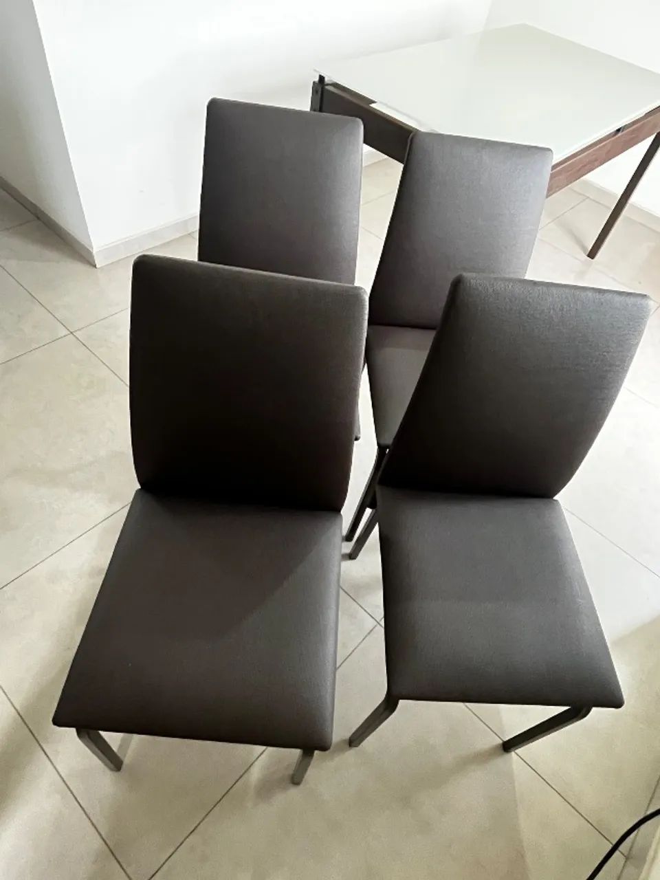 Mesa com 6 cadeiras  - Foto 2