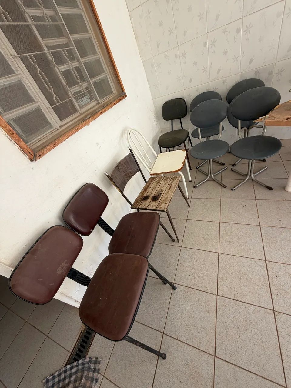 Cadeiras usadas - Foto 3