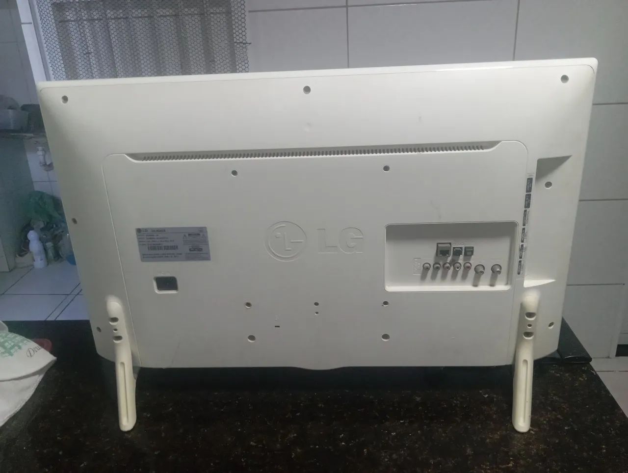 TV LG 32 Smart (com defeito) - Foto 2