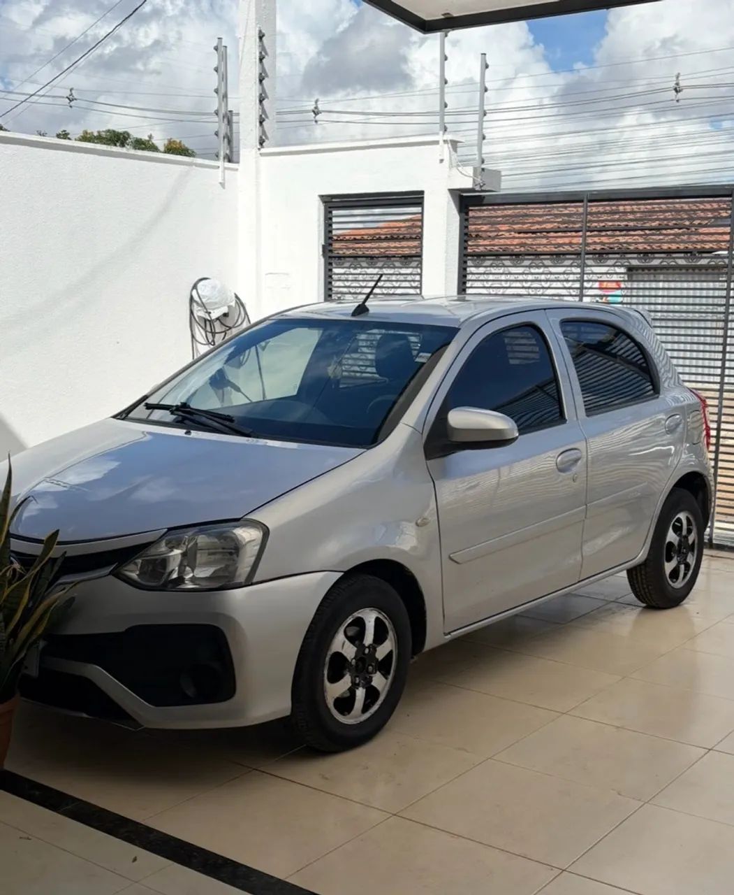 Toyota Etios ETIOS X 1.3 Flex 16V 5p Aut. 2017