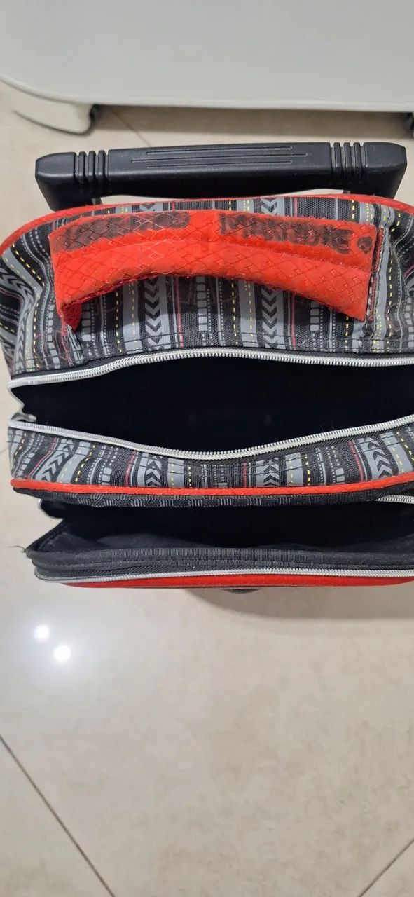 Mochila Carro 3D com led brilho  - Foto 4