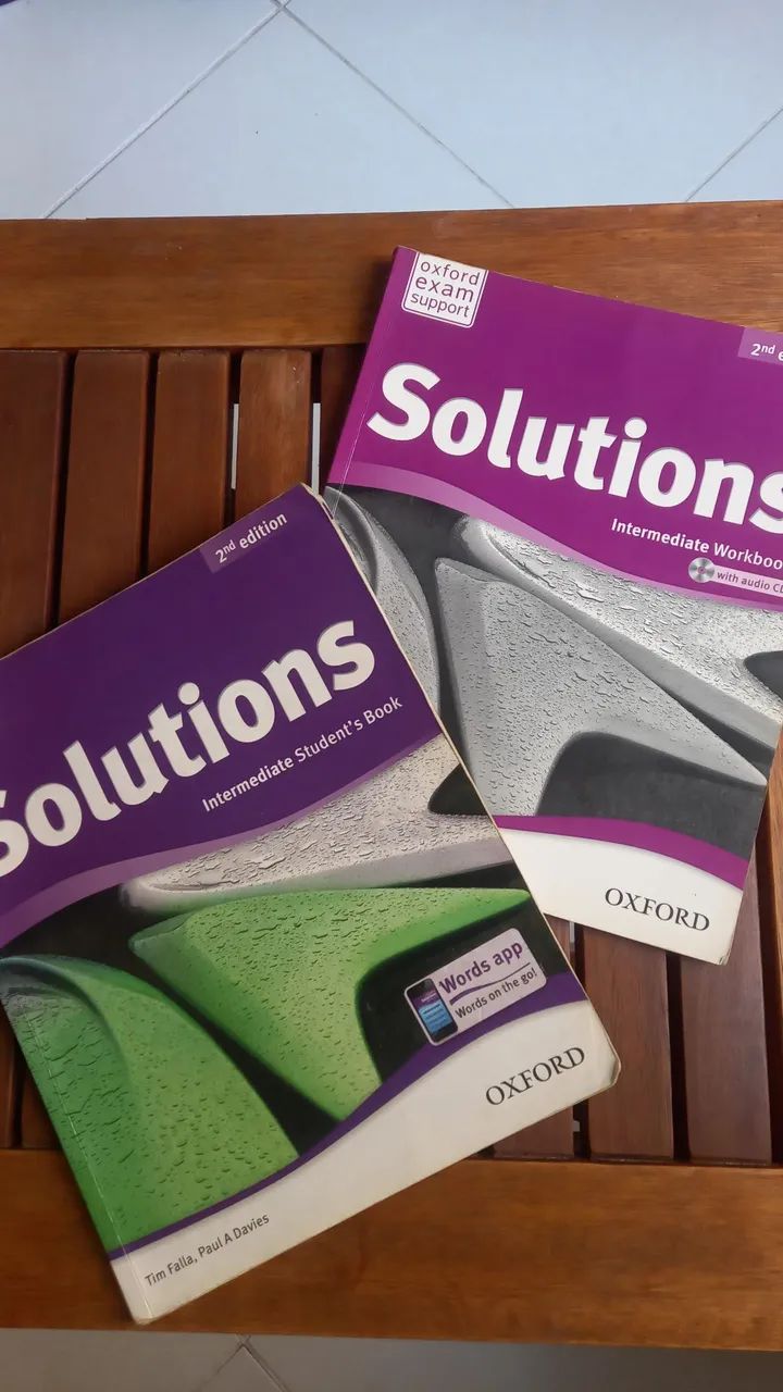 Solutions Intermediate ' Student book + workbook