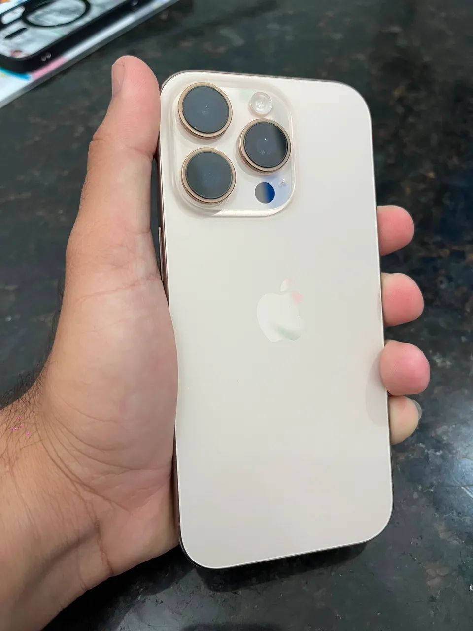 iPhone 16 pro 256 gb - Foto 2