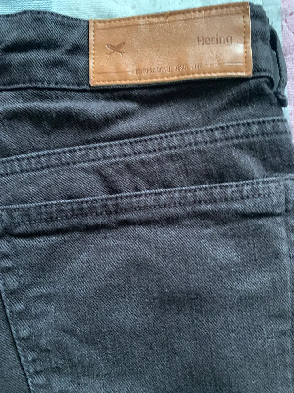 Bermuda jeans preta Hering usada tamanho 40 - Foto 4