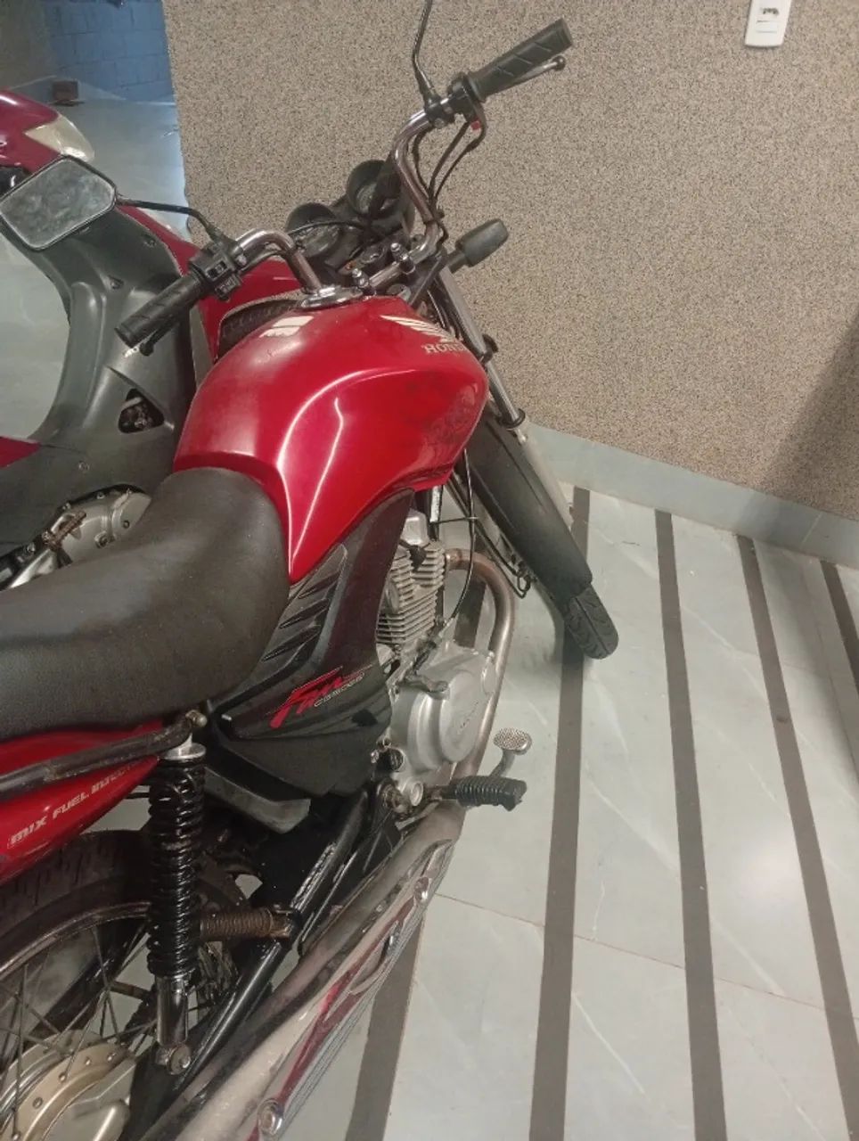 Moto CG 125 , top do meu uso particular, tele: 62 9  * R$ 9.900,00 pra vender rápid - Foto 3