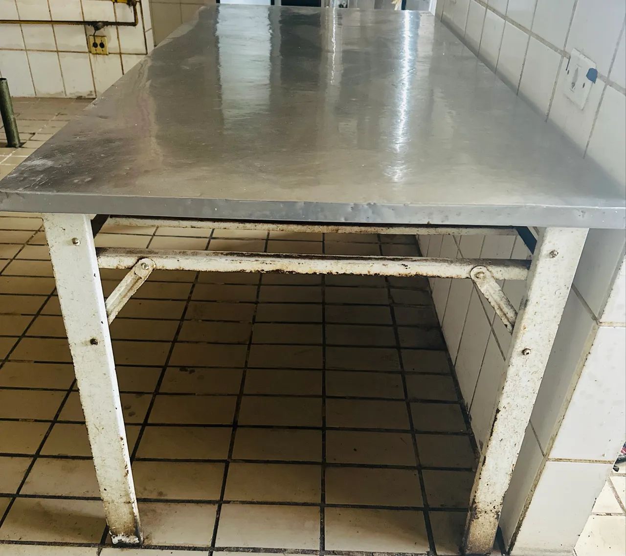 Mesa Industrial Base ferro Tampo de Aço Inoxidável  - Foto 2