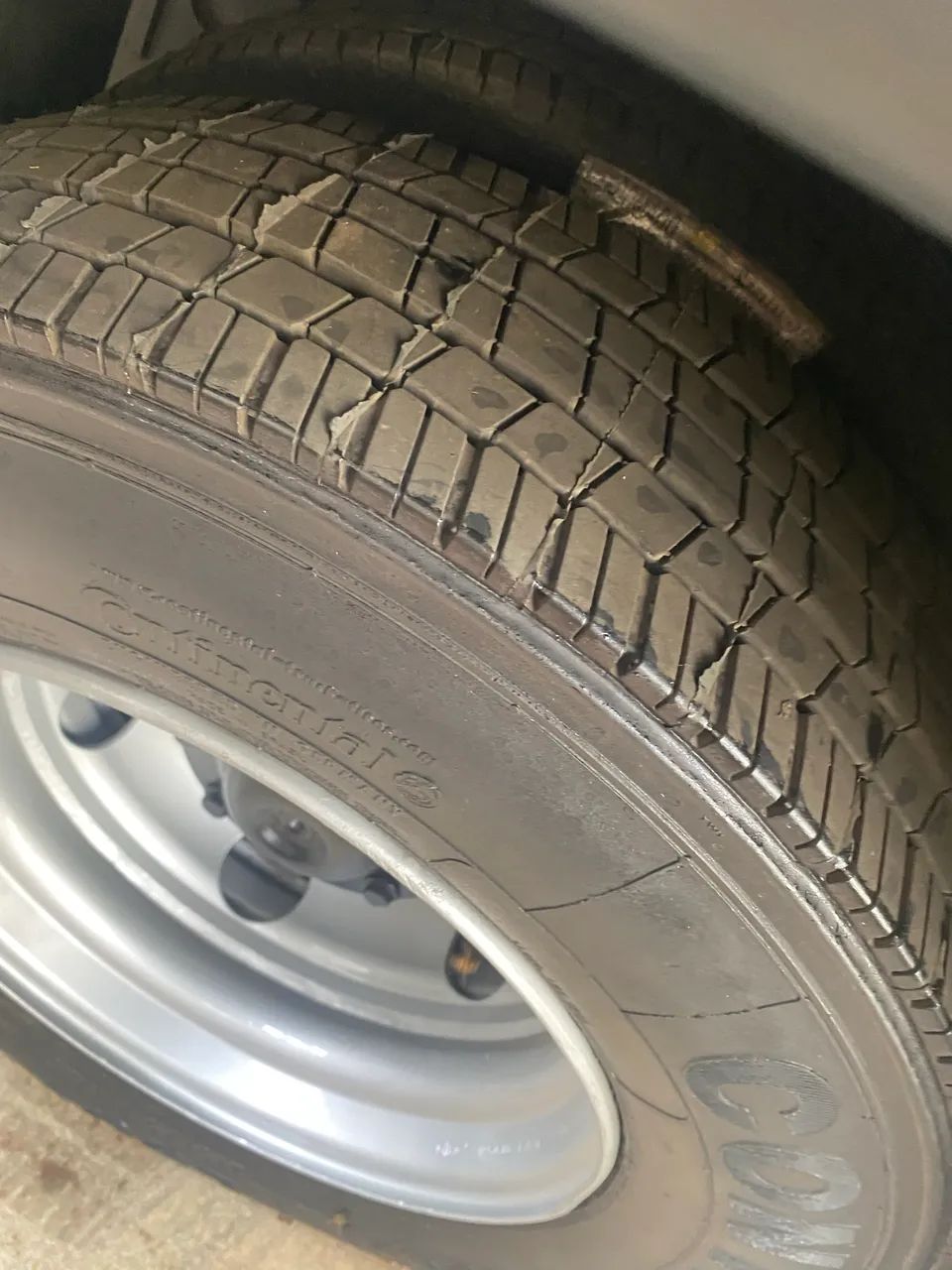 ,Suspensão a Ar,pneus novos ,veículo com 172.000-KM. - Foto 8