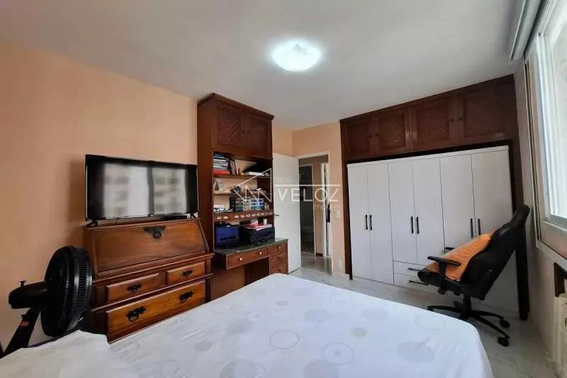 Apartamento : / Residencial / Laranjeiras