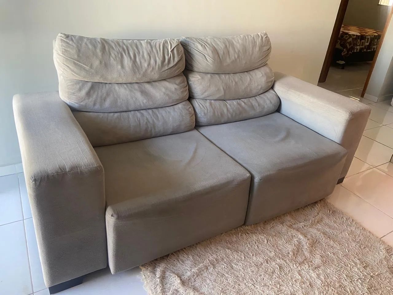 Sofá retrátil cinza  - Foto 4