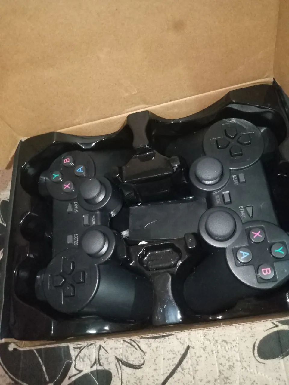 Controle de videogame conecta na TV - Foto 3