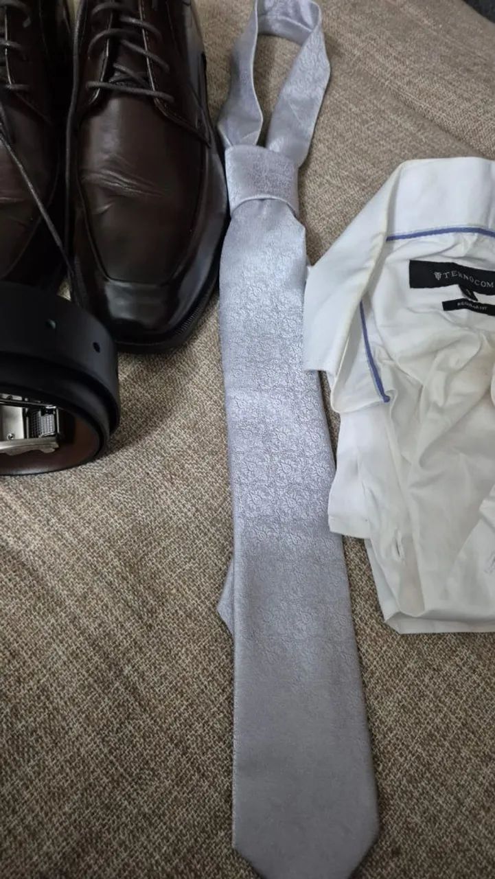 Vendo sapato democrata com cinto, camisa ternocom e gravata  - Foto 2
