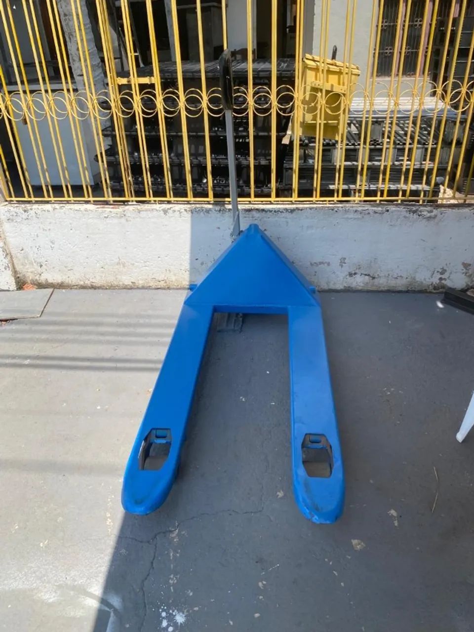 Paleteira com capacidade para 3 toneladas  - Foto 2
