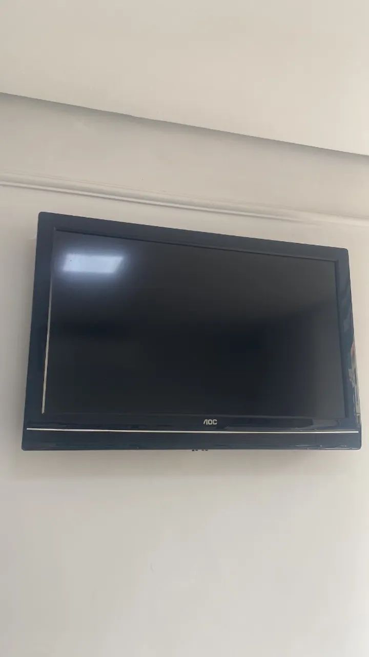 TV TELA PLANA PRETA (NÃO É SMART) - Foto 2