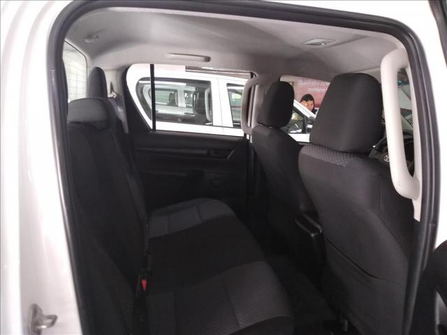 TOYOTA HILUX 2.8 STD 4X4 CD 16V DIESEL 4P MANUAL - Foto 6