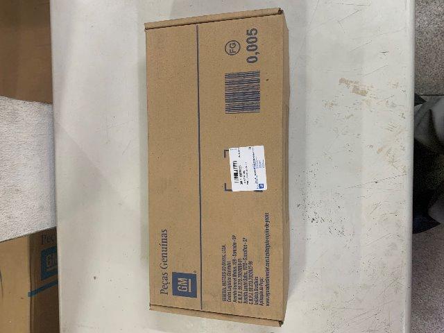 Grade Moldura Farol Milha Neblina Le Cruze Sedam Gm 23378633