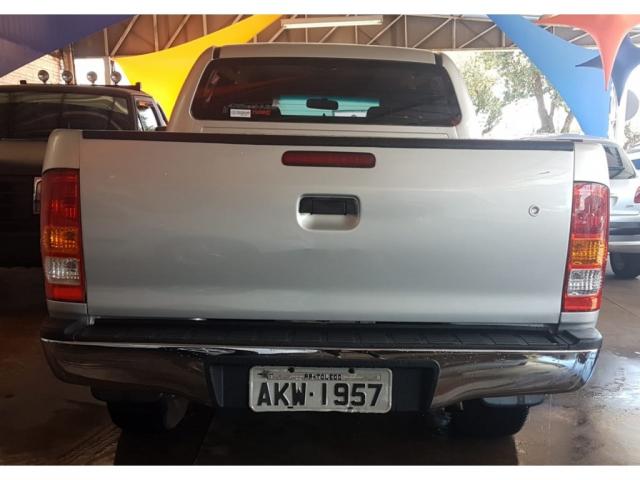 TOYOTA HILUX SW4 SRV D4-D 4X4 3.0 TDI DIES. AUT - Foto 2