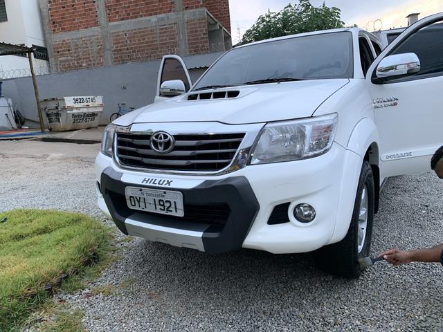 Vendo camionete Hilux - Foto 2