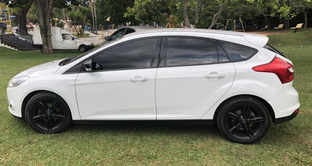 Vendo Focus Hatch SE Plus com farol de xenon e LED - Foto 5
