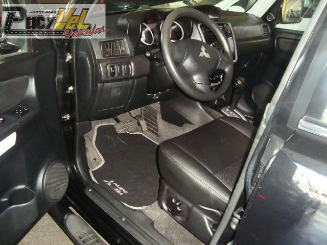 Pajero TR4 2012 Automática 4x4 - Foto 17
