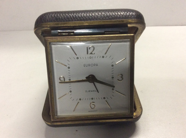 Relógio alemão de corda antigo 