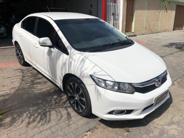 Civic Lxr 2014 muito novo 1 ano de garantia