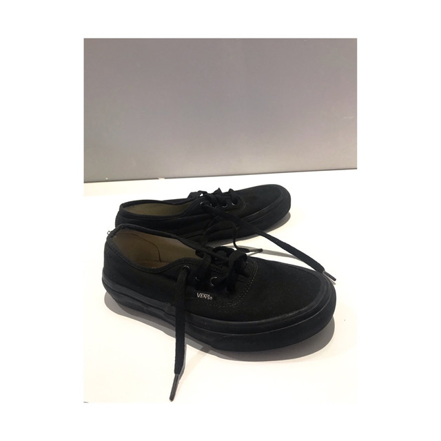 vans authentic todo preto