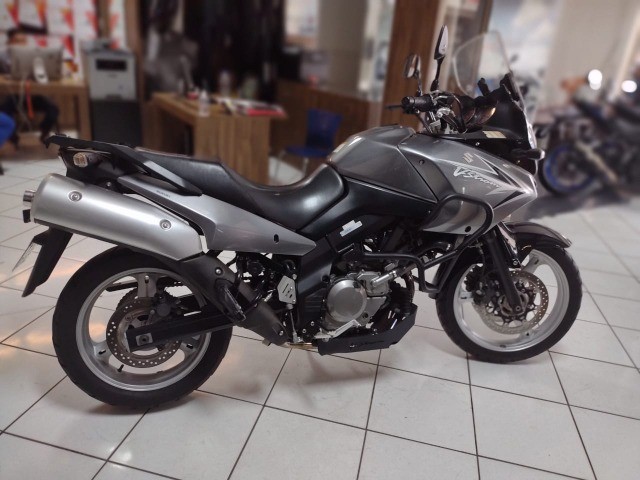 SUZUKI V-STROM DL650