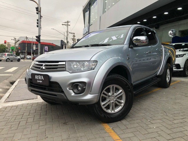 MITSUBISHI L200 TRITON 4X4 BAIXO KM