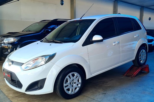 FIESTA HATCH 1.6 COMPLETO 2013