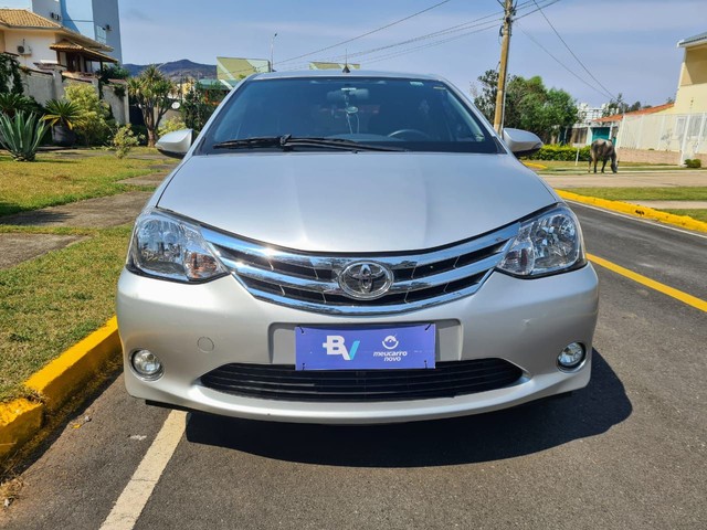 TOYOTA ETIOS 1.5 PLATINUM