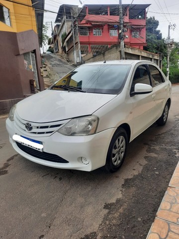 TOYOTA ETIOS XS SEDAN