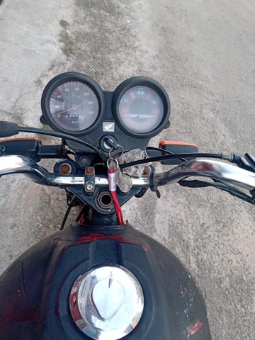 VENDO UMA MOTO HONDA 125