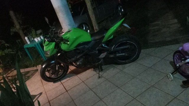 KAWASAKI Z 750CC 2011