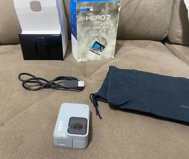 Go pro hero 7 white com kit acessorios e cartão memoria 32gb