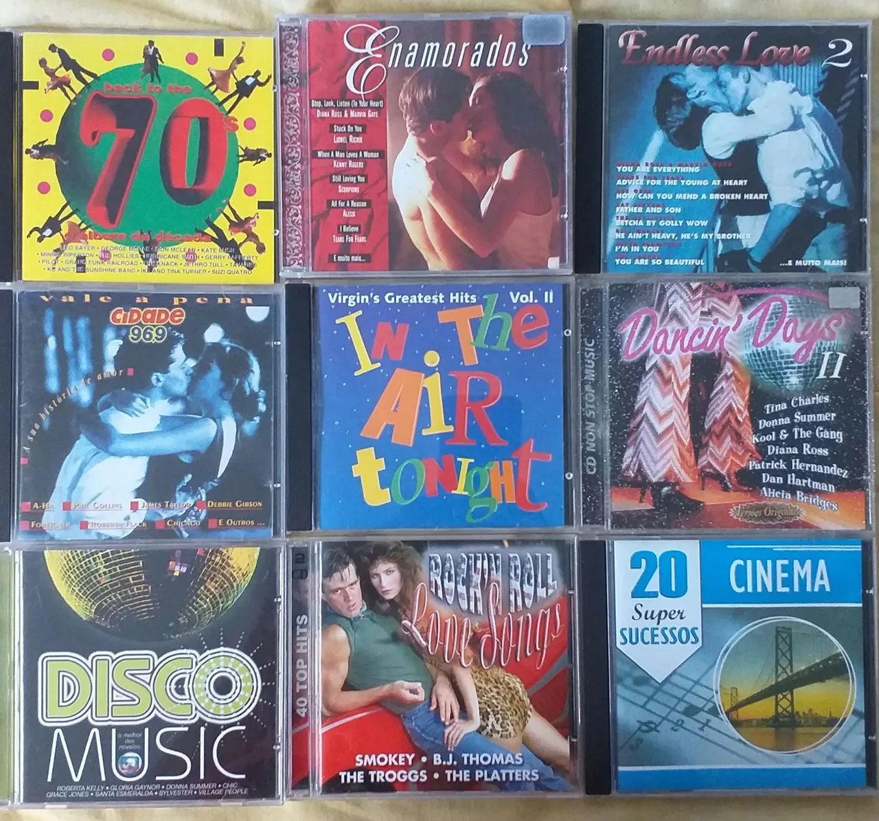 CDs de coletâneas internacionais
