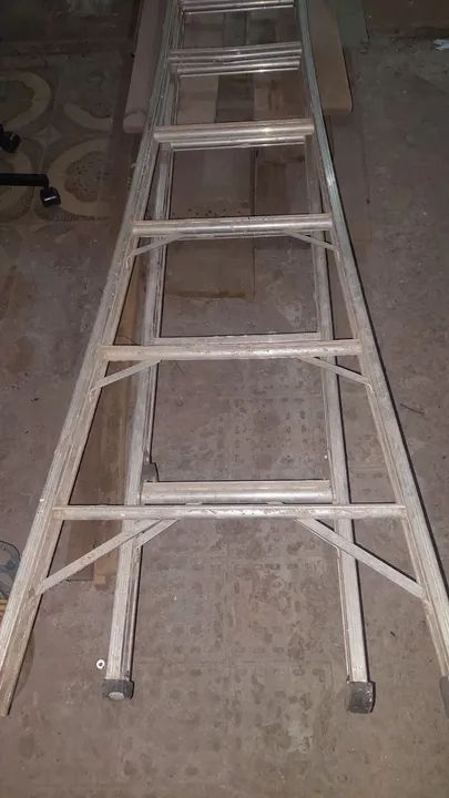 Escada de alumínio de 26 degraus 