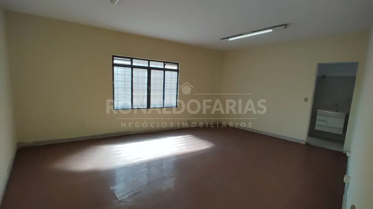 Sala comercial para locação com 26m² na região de Interlagos.