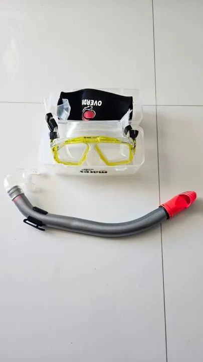 Nadadeiras, Máscaras e Snorkel de Mergulho - Foto 4