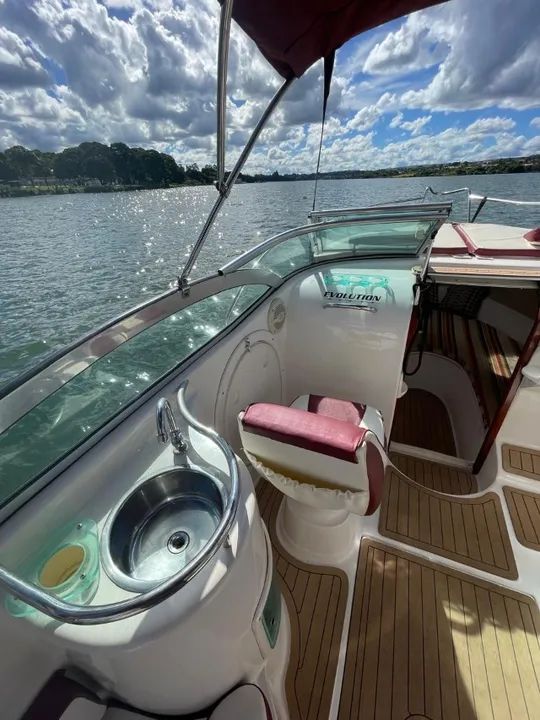 lancha evolution 265 pés  ano 2005 com 723hrs mercruiser 5.0 com deck ampliado - Foto 15