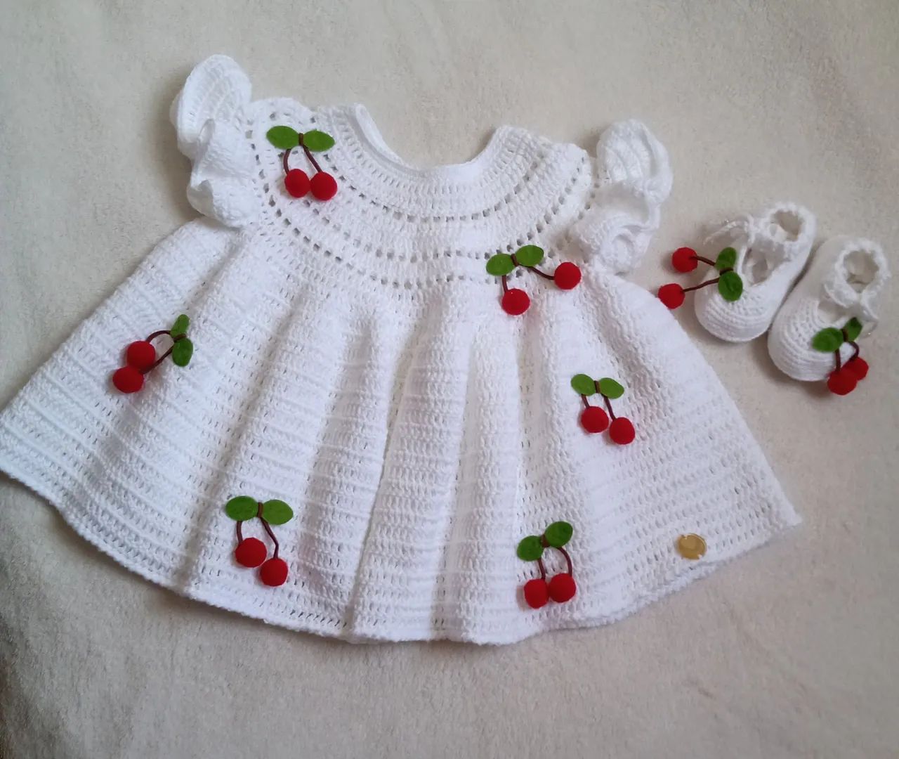 Vestido de crochê para bebê - Cereja - Foto 5